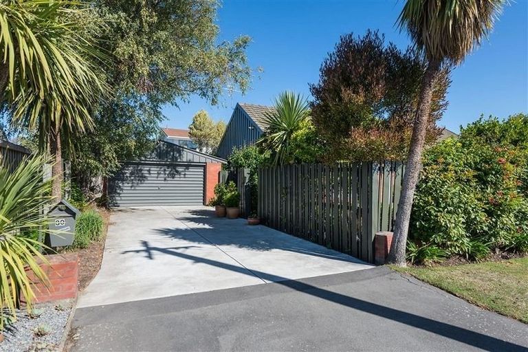 Photo of property in 30 Plynlimon Road, Fendalton, Christchurch, 8052