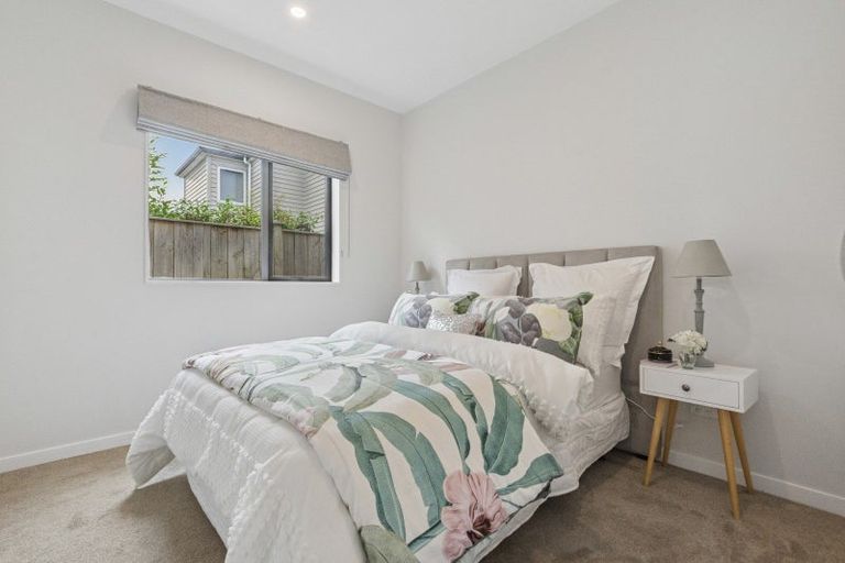 Photo of property in 9 Survila Street, Takanini, 2110