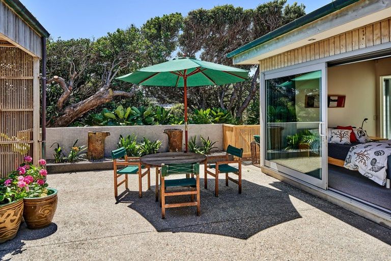 Photo of property in 16 Bothamley Lane, Titahi Bay, Porirua, 5022