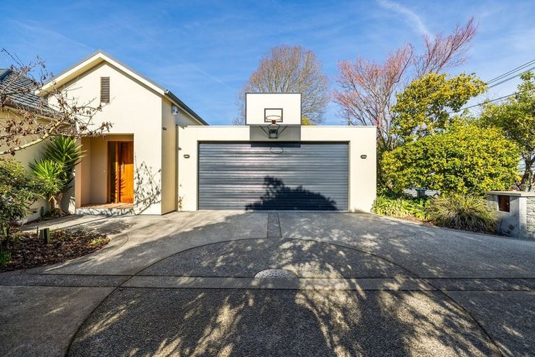 Photo of property in 252 Waimairi Road, Ilam, Christchurch, 8041