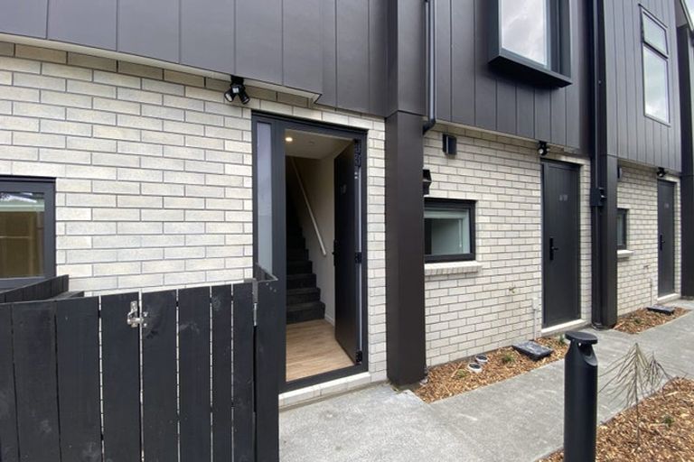 Photo of property in 5/109 Taikata Road, Te Atatu Peninsula, Auckland, 0610