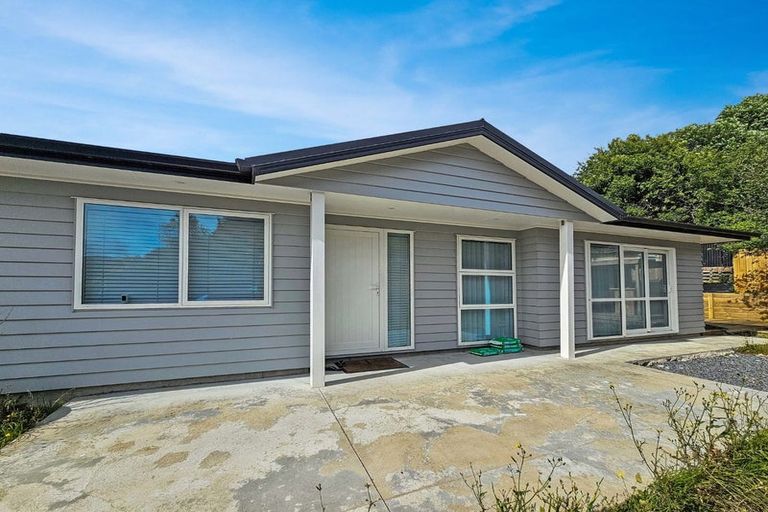 Photo of property in 137a Wellington Road, Wainuiomata, Lower Hutt, 5014