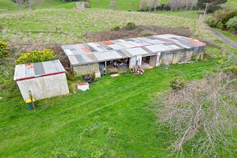 Photo of property in 101 Forest Lakes Road, Otaki, 5583