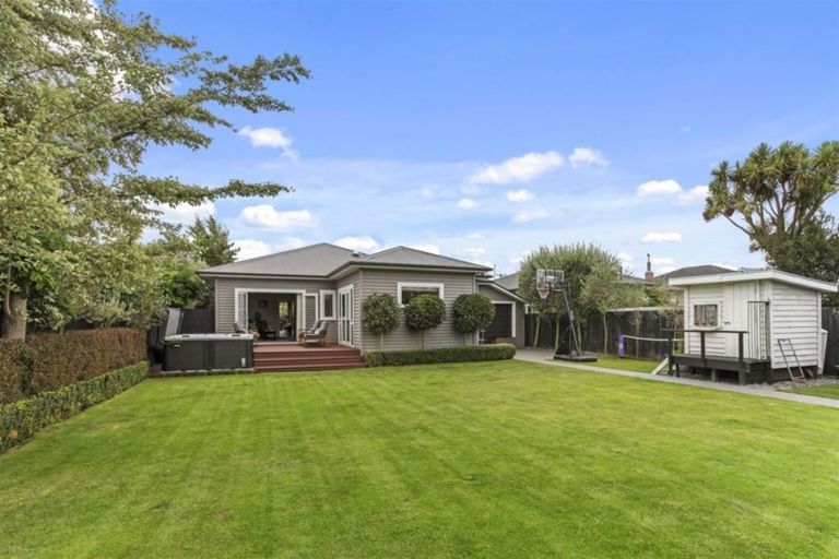 Photo of property in 170 Knowles Street, St Albans, Christchurch, 8052