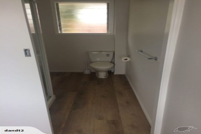 Photo of property in 10/219 Onewa Road, Birkenhead, Auckland, 0626