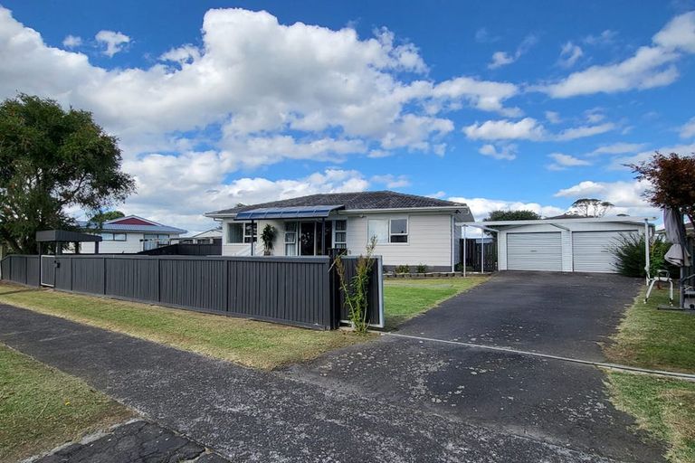 Photo of property in 58 Sharland Avenue, Manurewa, Auckland, 2102
