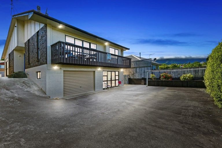 Photo of property in 7 Sunnyview Drive, Brown Owl, Upper Hutt, 5018