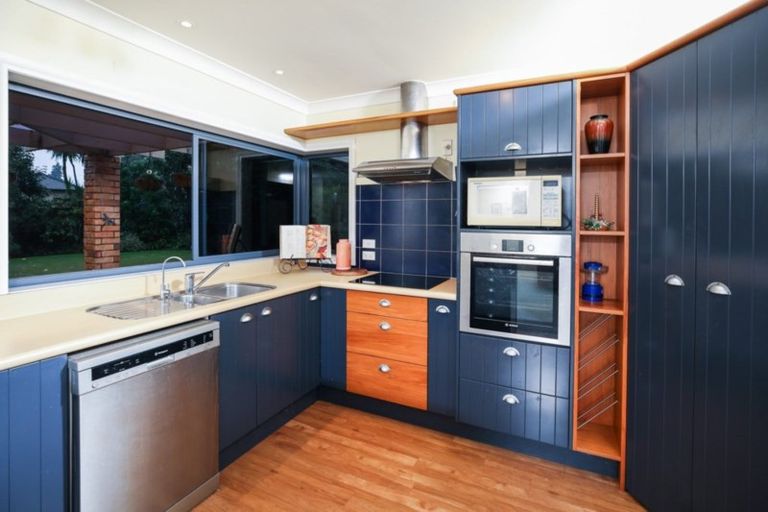 Photo of property in 68 Cairns Crescent, Rototuna, Hamilton, 3210