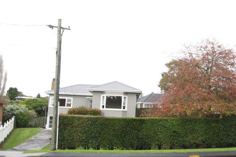 Photo of property in 75 Uxbridge Road, Cockle Bay, Auckland, 2014