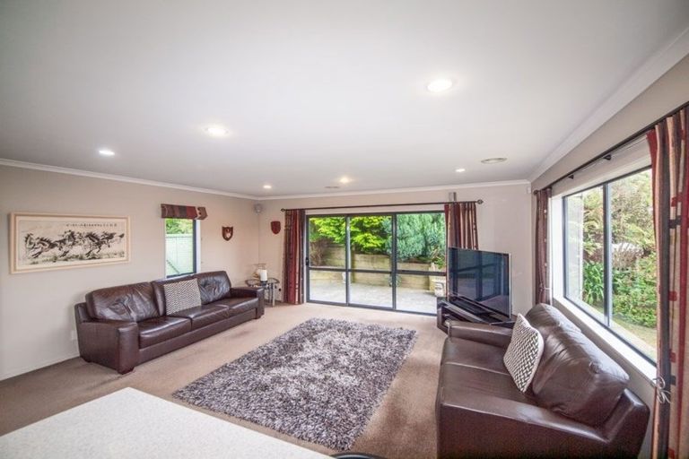 Photo of property in 61 Erlestoke Crescent, Churton Park, Wellington, 6037