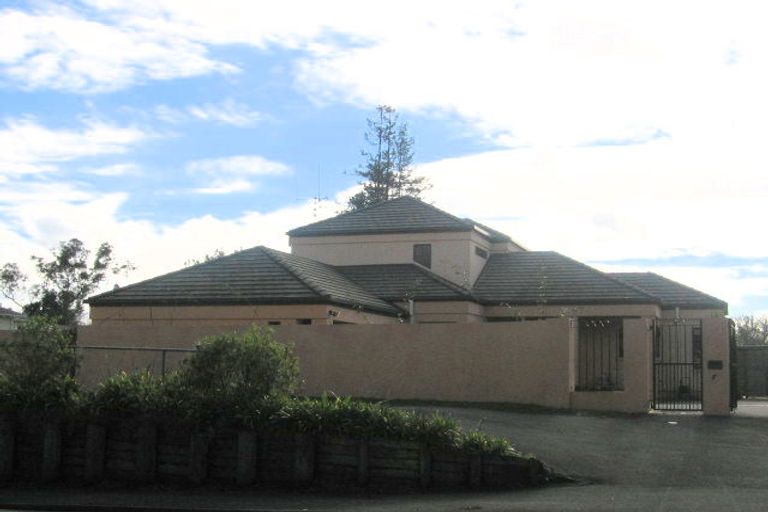 Photo of property in 35 Clarkin Road, Fairfield, Hamilton, 3214