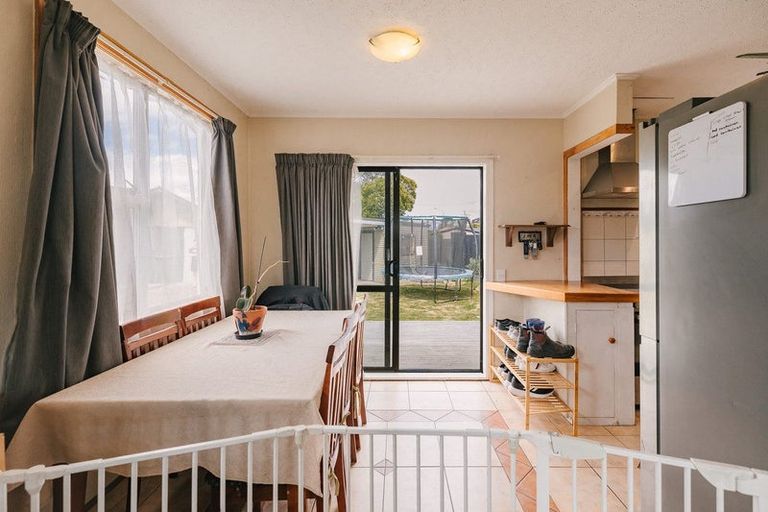 Photo of property in 27 Cavendish Crescent, Awapuni, Palmerston North, 4412