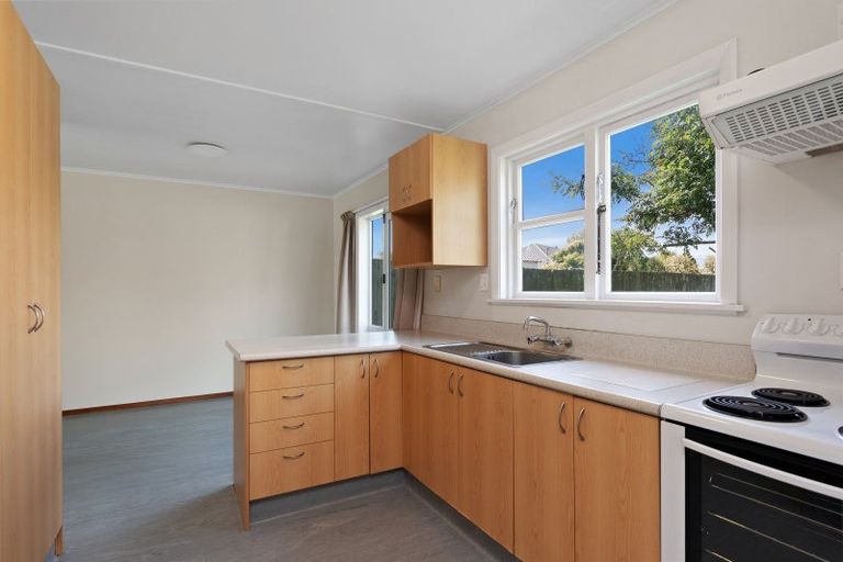 Photo of property in 55 Momorangi Crescent, Redwood, Christchurch, 8051