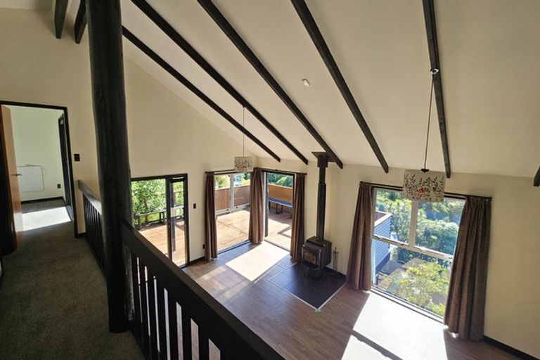 Photo of property in 35 Ticehurst Road, Lyttelton, 8082