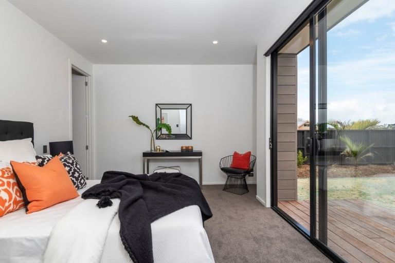 Photo of property in 2 Shearwater Lane, Point Wells, 0986