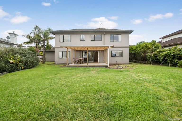 Photo of property in 33 Killybegs Drive, Pinehill, Auckland, 0632