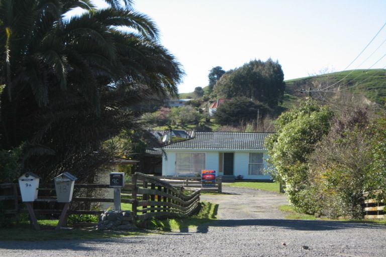 Photo of property in 9b Milne Street, Hunterville, 4730