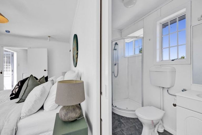 Photo of property in 82 Huatoki Street, Vogeltown, New Plymouth, 4310