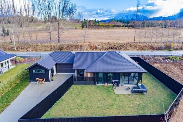 Photo of property in 7 Patton Place, Arrowtown, 9302