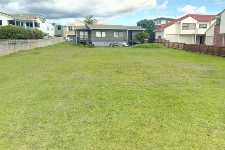 Photo of property in 403a Beach Road, Whangamata, 3620