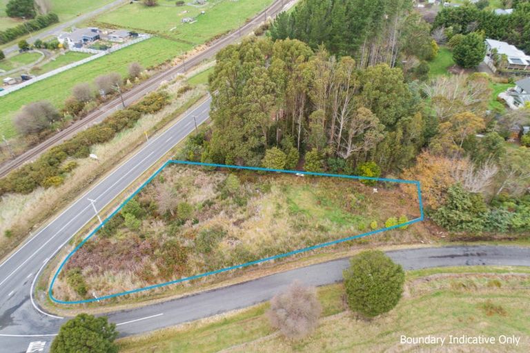 Photo of property in 7 Sherwill Street, Halcombe, 4779