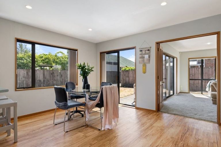 Photo of property in 2/3 Worthy Street, Ilam, Christchurch, 8041