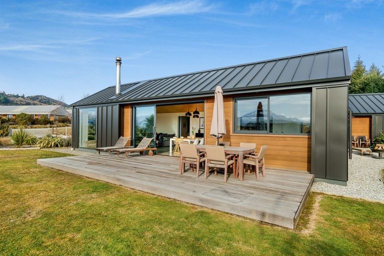 Photo of property in 19 Glenaray Crescent, Wanaka, 9305