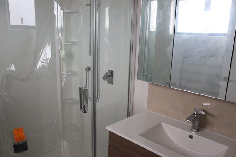 Photo of property in 74 Hokioi Drive, Kenepuru, Porirua, 5022