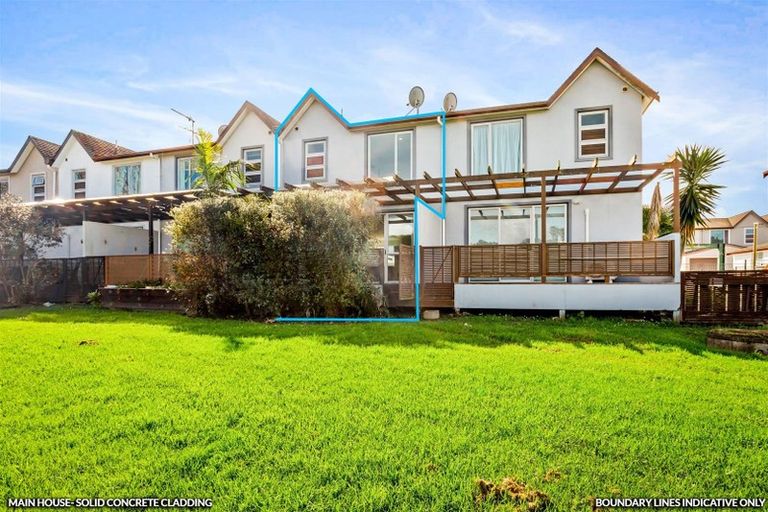 Photo of property in 9l Clearwater Cove, West Harbour, Auckland, 0618