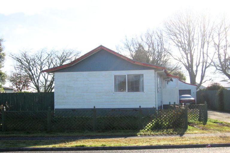 Photo of property in 10 Karen Crescent, Dinsdale, Hamilton, 3204