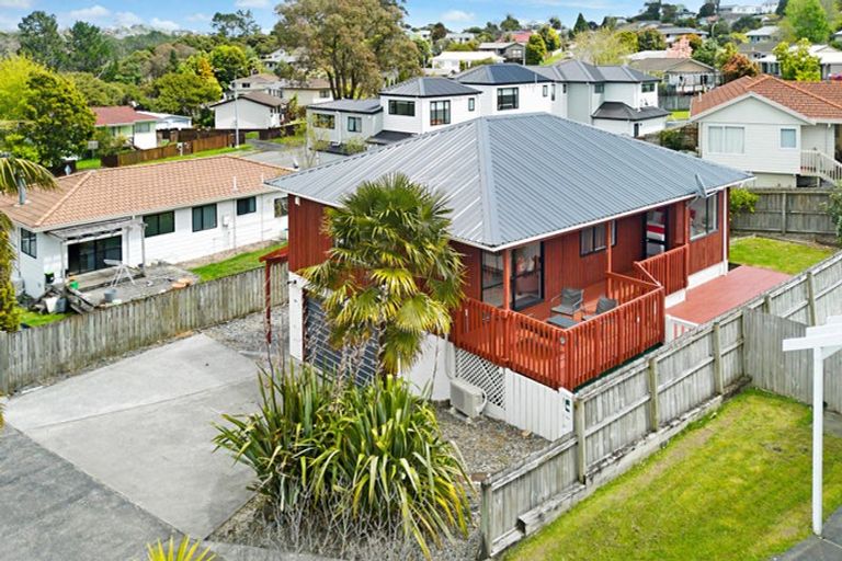 Photo of property in 1/86a West Drive, West Harbour, Auckland, 0618