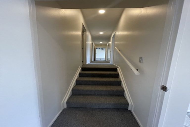 Photo of property in 6a Alma Street, Te Atatu South, Auckland, 0610