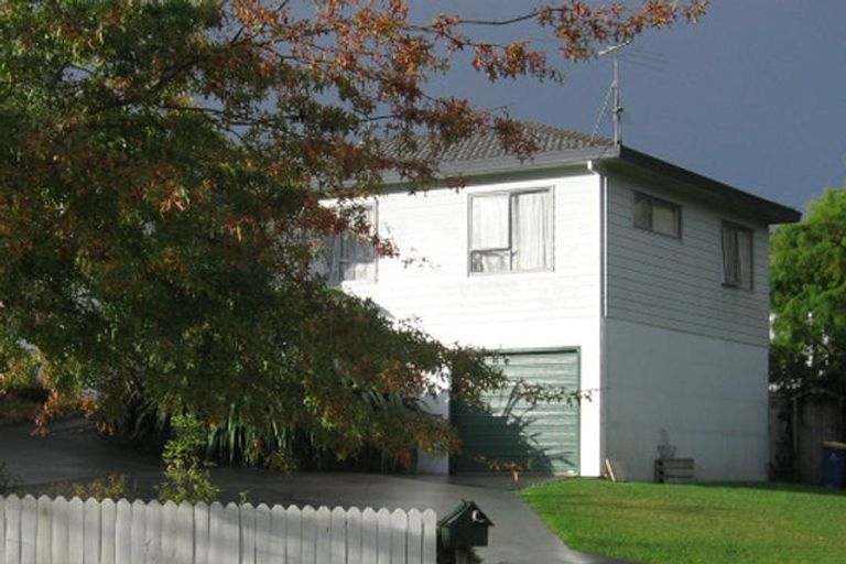 Photo of property in 243 Waitemata Drive, Ranui, Auckland, 0612