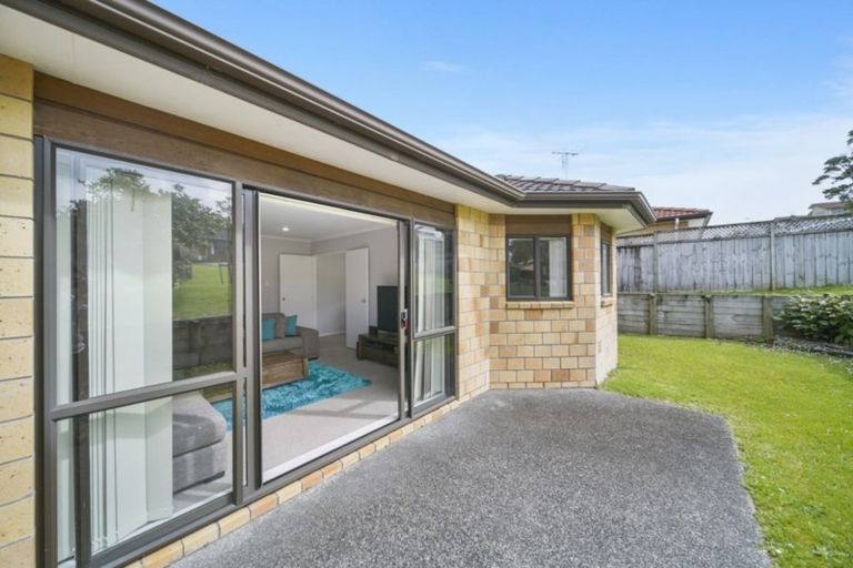 Photo of property in 38 Saralee Drive, Manurewa, Auckland, 2105