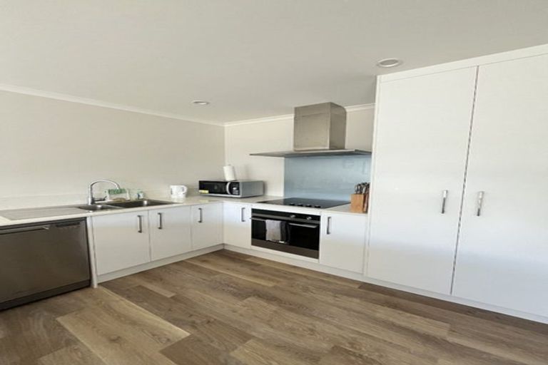 Photo of property in 214a Navigation Drive, Whitby, Porirua, 5024