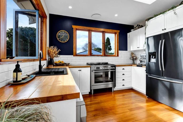 Photo of property in 37 Ballance Street, Lower Vogeltown, New Plymouth, 4310