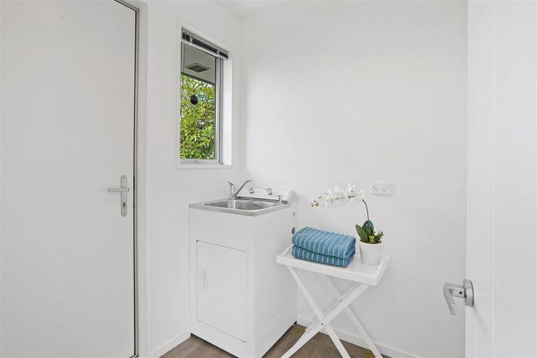 Photo of property in 2/10 Stacey Place, Woolston, Christchurch, 8062