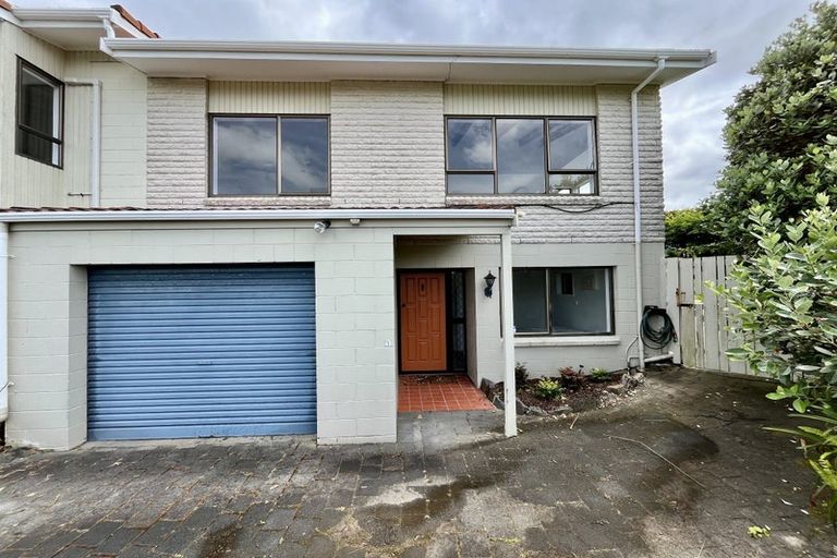 Photo of property in 1/3 Peter Terrace, Castor Bay, Auckland, 0620