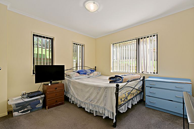 Photo of property in 117 Keri Vista Rise, Papakura, 2110
