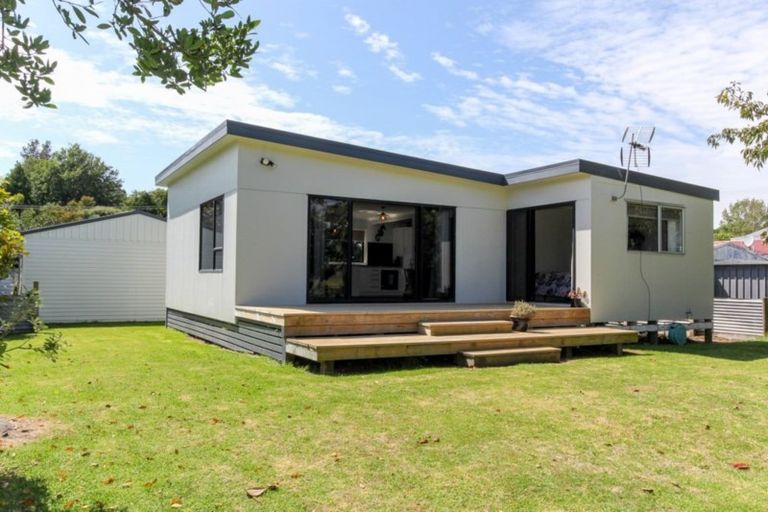 Photo of property in 33 Leslie Street, Waitara, 4320