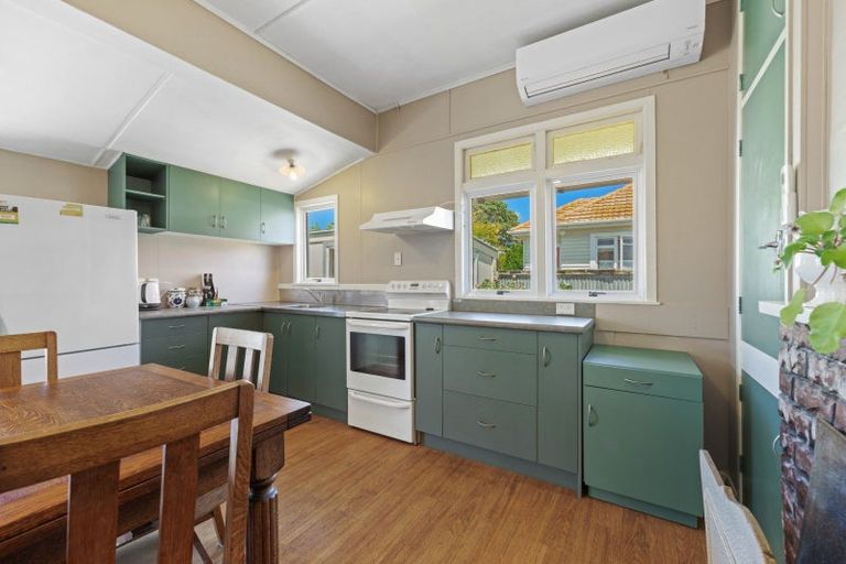 Photo of property in 11 Normanby Street, Fitzroy, New Plymouth, 4312