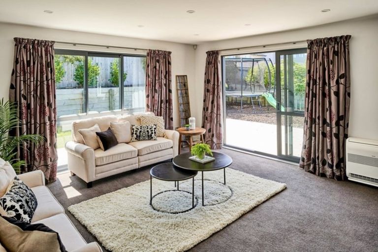 Photo of property in 114 Endeavour Drive, Whitby, Porirua, 5024