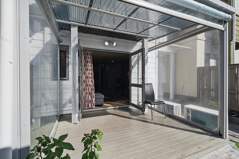 Photo of property in 38f Arawa Street, New Lynn, Auckland, 0600