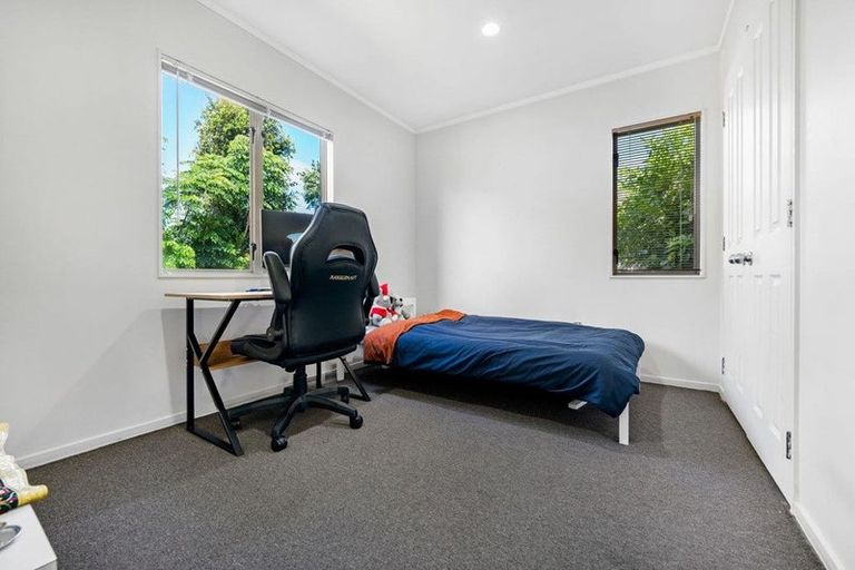 Photo of property in 5/17 Neta Grove, Henderson, Auckland, 0612