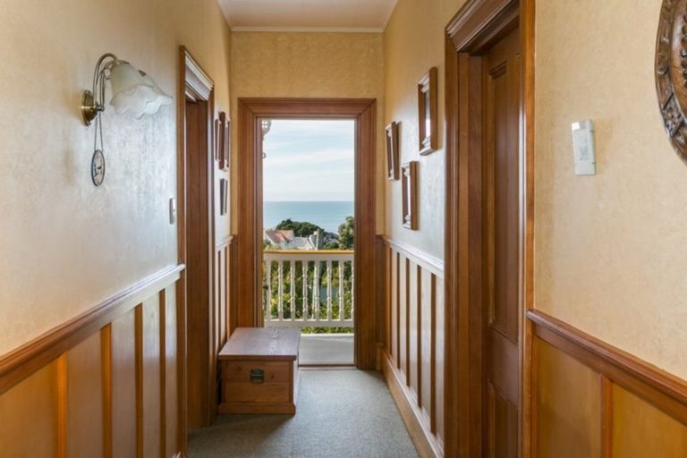 Photo of property in 15 Sealy Road, Bluff Hill, Napier, 4110