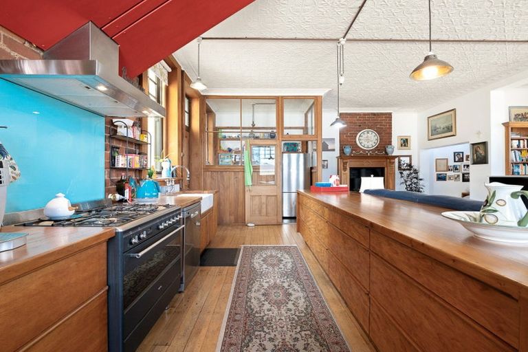 Photo of property in 247 Ravensbourne Road, Ravensbourne, Dunedin, 9022