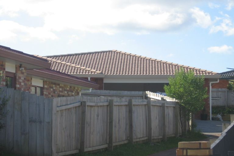 Photo of property in 35 Gendo Avenue, Henderson, Auckland, 0612