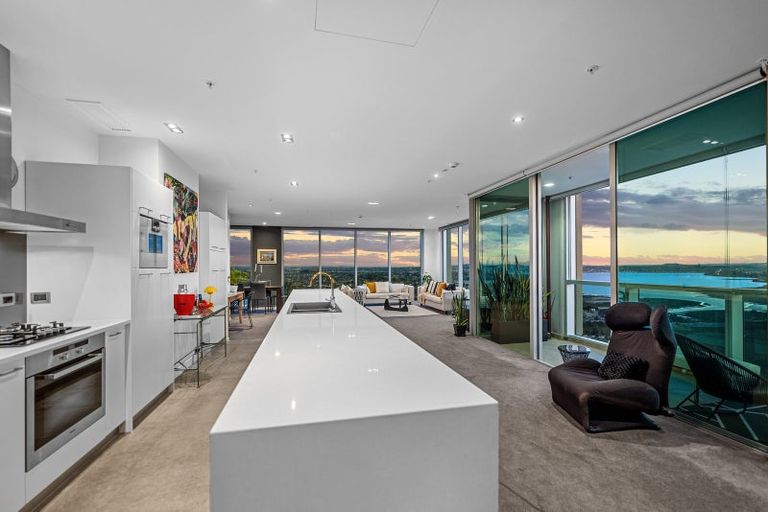 Photo of property in Sentinel Apartments, 2703/3 Northcroft Street, Takapuna, Auckland, 0622