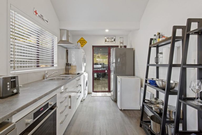 Photo of property in 402 Frankton Road, Queenstown, 9300