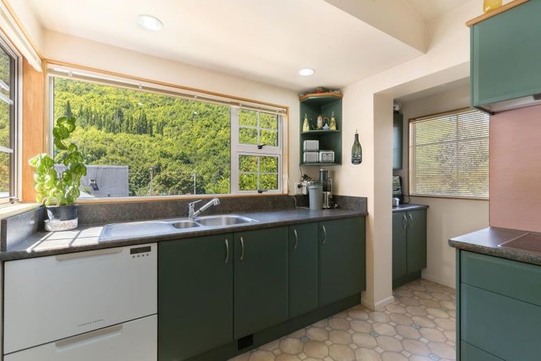 Photo of property in 35 Devon Street, Arrowtown, 9302